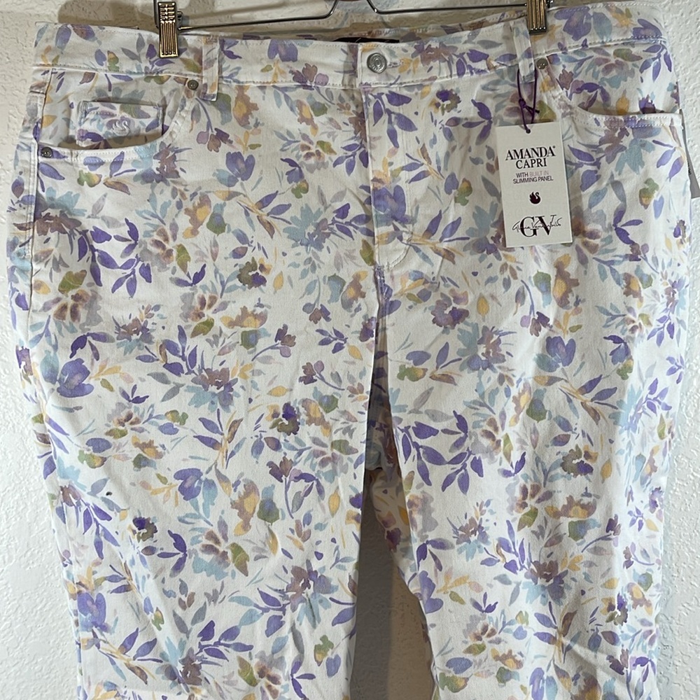 Gloria Vanderbilt Amanda Capri Vintage White Bahia Flora Size 24W MSRP $54 NEW - Picture 4 of 15